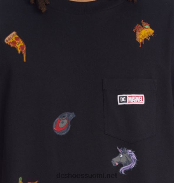 miesten marvel deadpool x dc all over tasku t-paita musta DC Shoes VXP4HP404