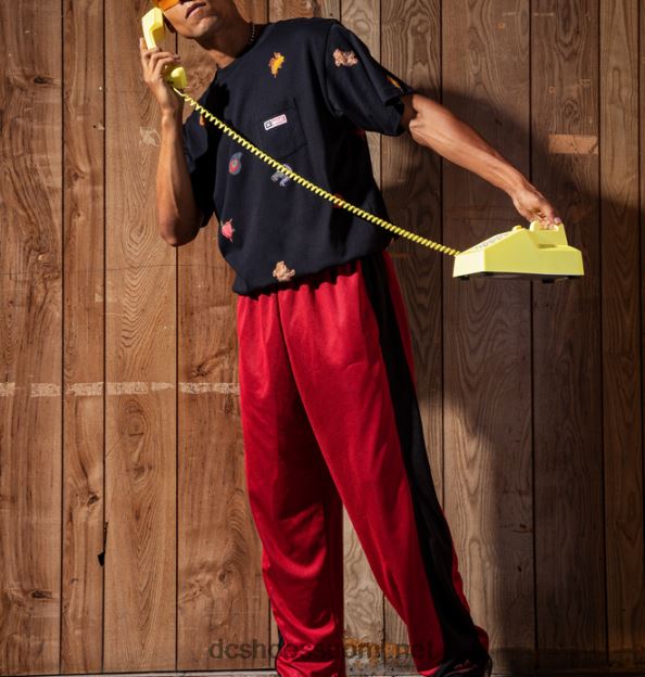 miesten marvel deadpool x dc all over tasku t-paita musta DC Shoes VXP4HP404